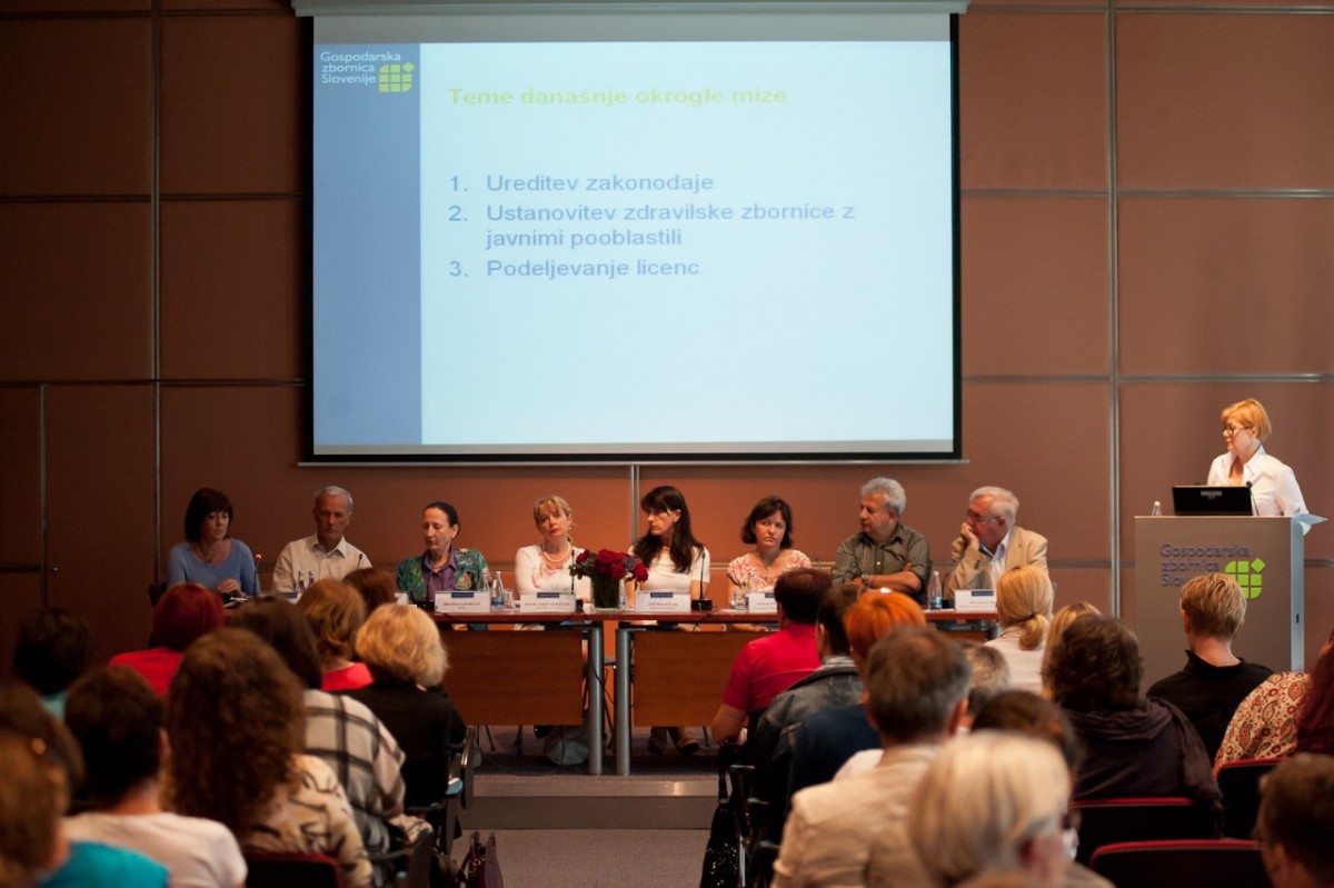 Okrogla miza "Zdravilstvo jutri"